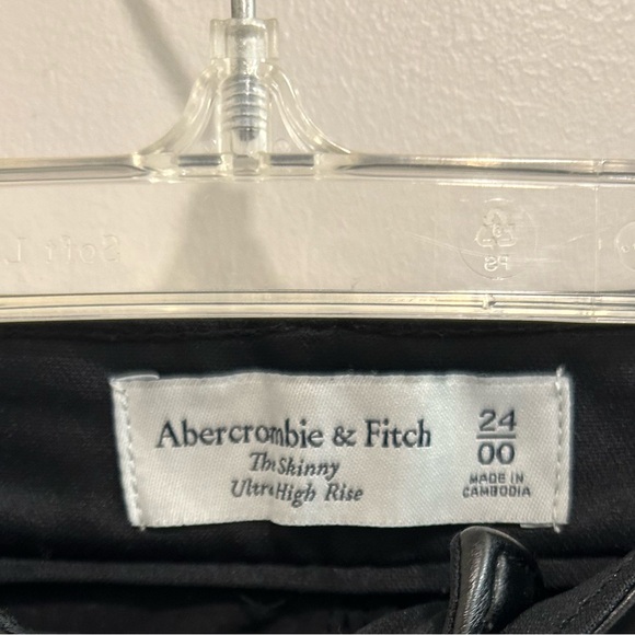 Like New Abercrombie & Fitch Ultra High Rise Skinny Leather Pants - Picture 8 of 12
